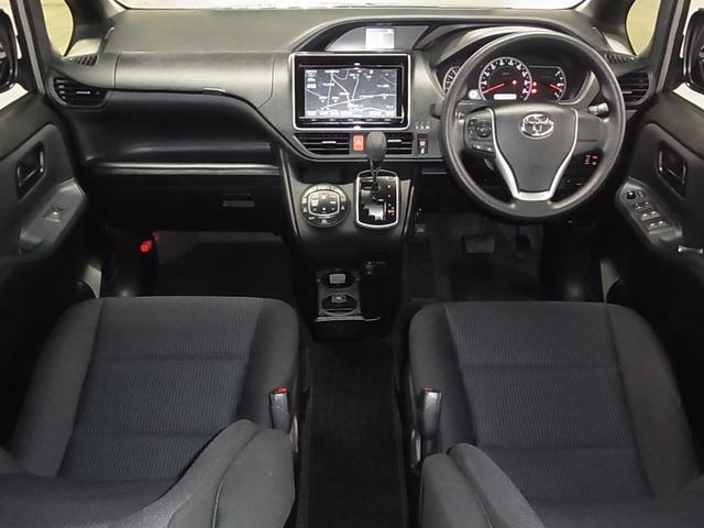 Toyota NOAH 2015