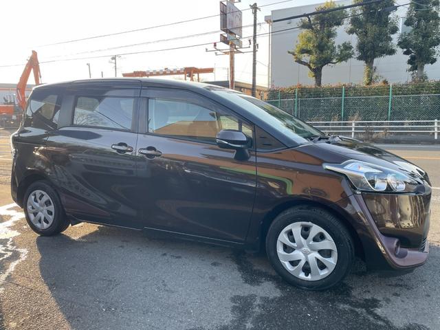 Toyota SIENTA 2015
