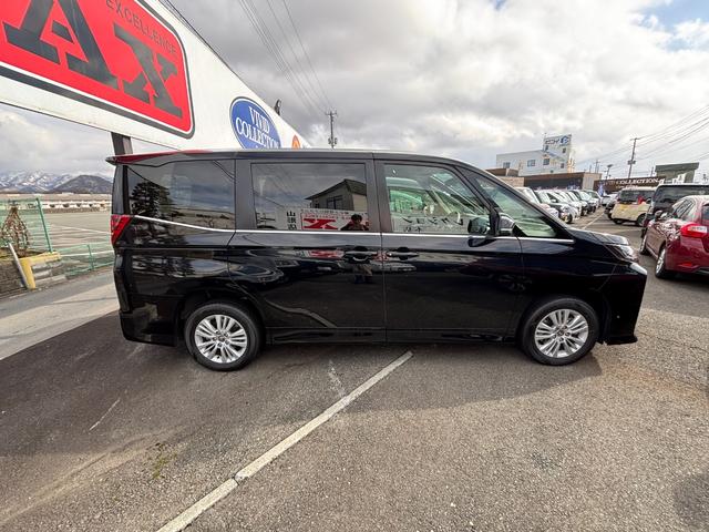 Toyota NOAH 2024