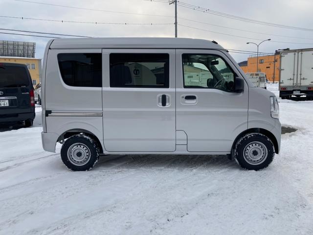 Mitsubishi MINICAB VAN 2025