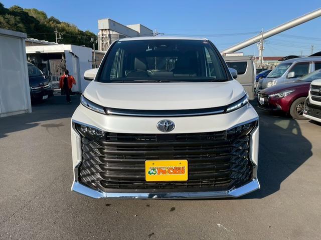 Toyota VOXY 2025