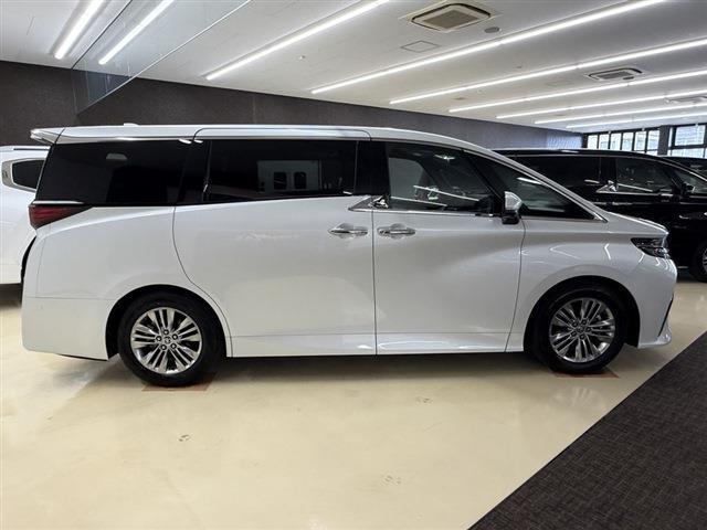 Toyota ALPHARD 2025