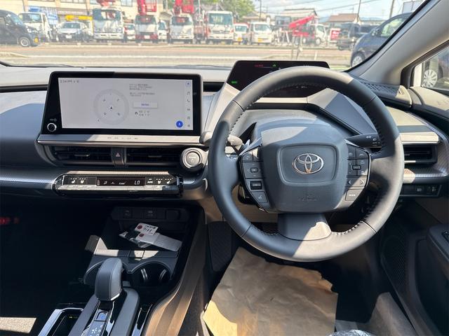 Toyota PRIUS 2025