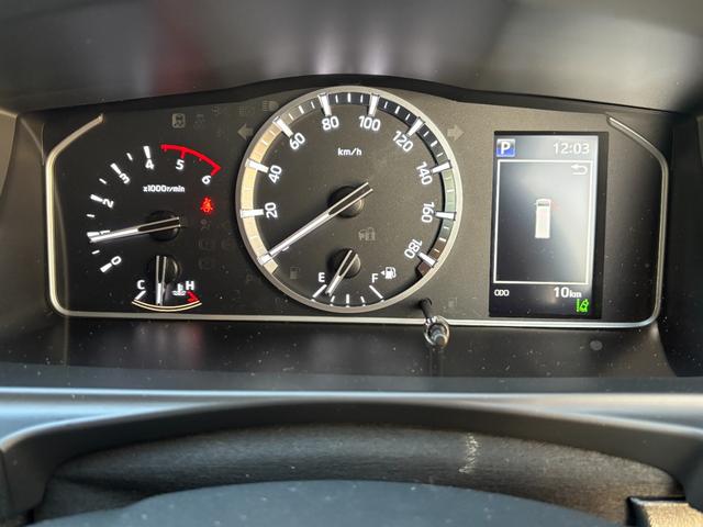 Toyota HIACE VAN 2025