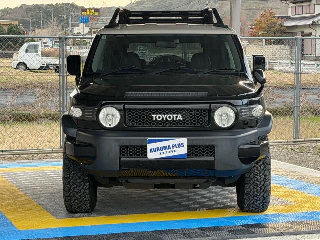 Toyota FJ CRUISER 2011