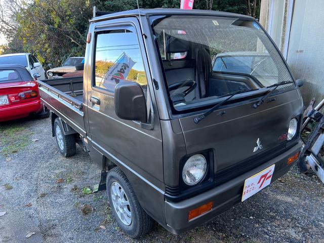 Mitsubishi MINICAB TRUCK 1987