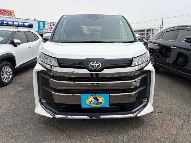 Toyota NOAH 2025
