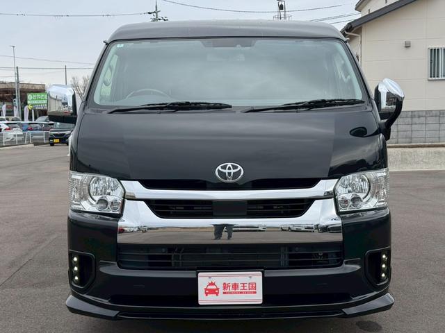 Toyota HIACE WAGON 2022