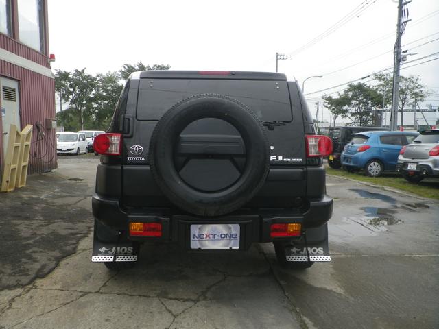 Toyota FJ CRUISER 2012