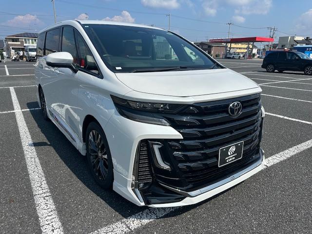 Toyota VELLFIRE 2024