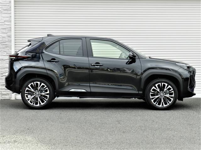 Toyota YARIS CROSS 2025