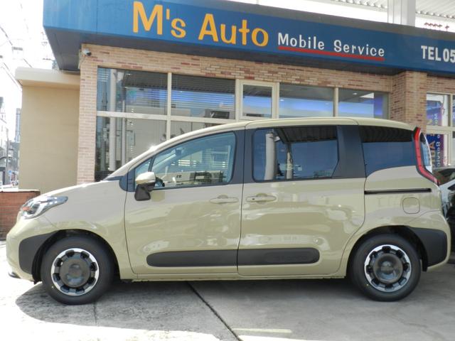 Toyota SIENTA 2025