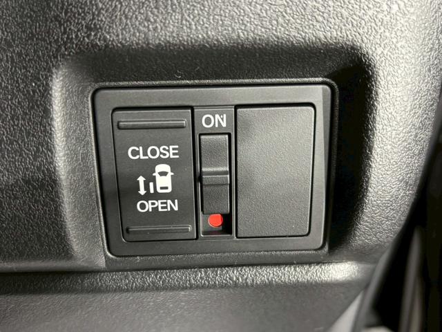 Honda N-BOX CUSTOM 2025