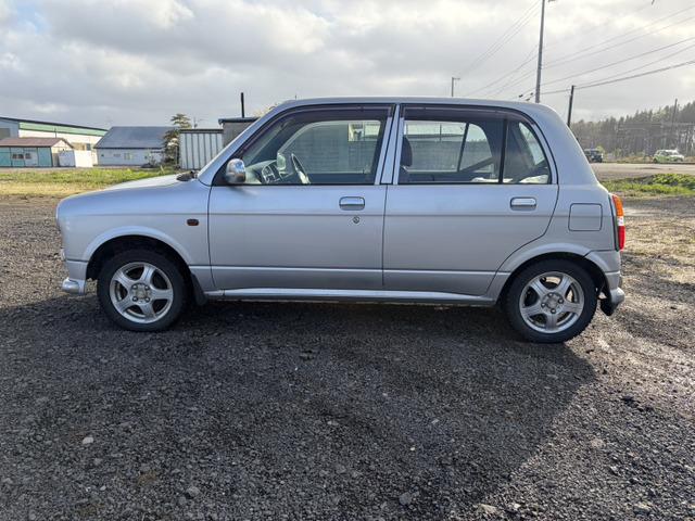 Daihatsu MIRA GINO 2000