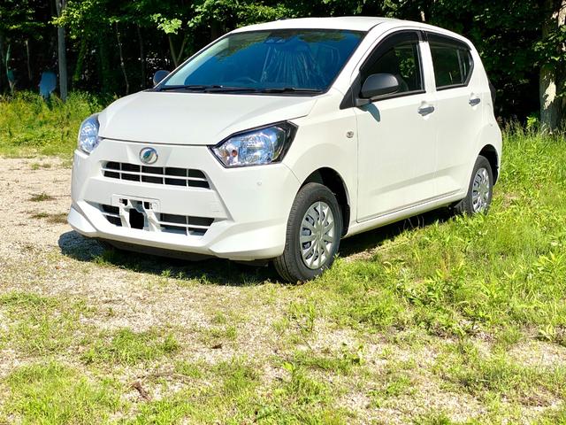 Daihatsu MIRA E:S 2024