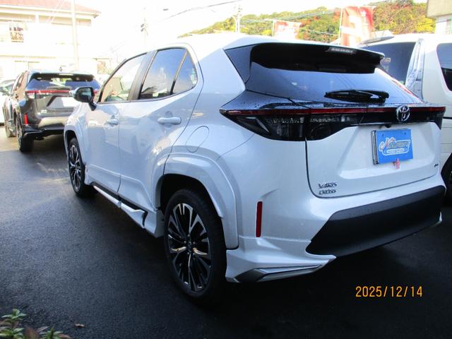 Toyota YARIS CROSS 2025