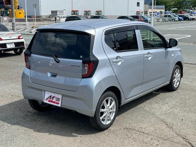 Daihatsu MIRA E:S 2024