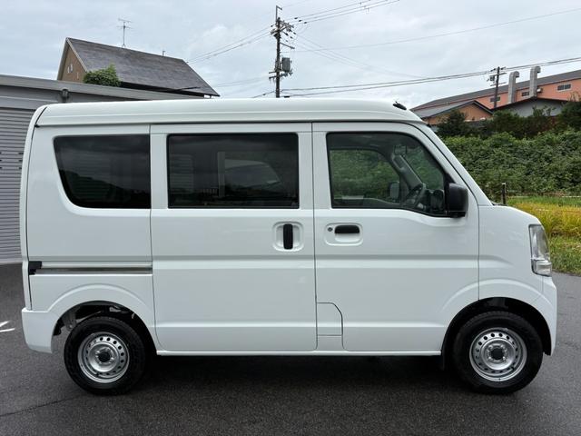 Nissan NV100 Clipper Van 2025
