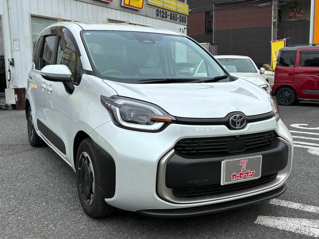 Toyota SIENTA 2025