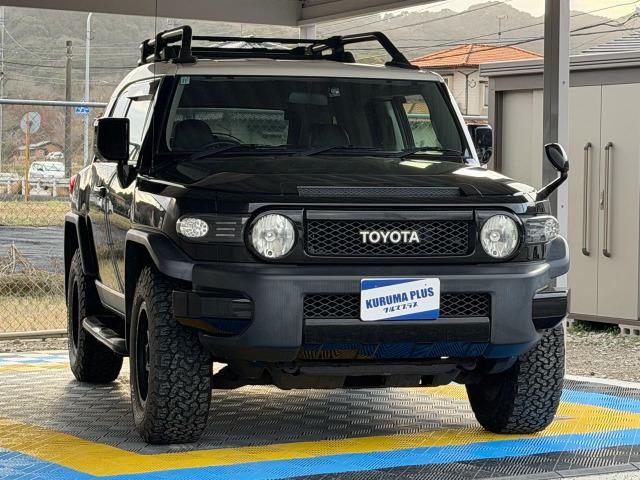 Toyota FJ CRUISER 2011