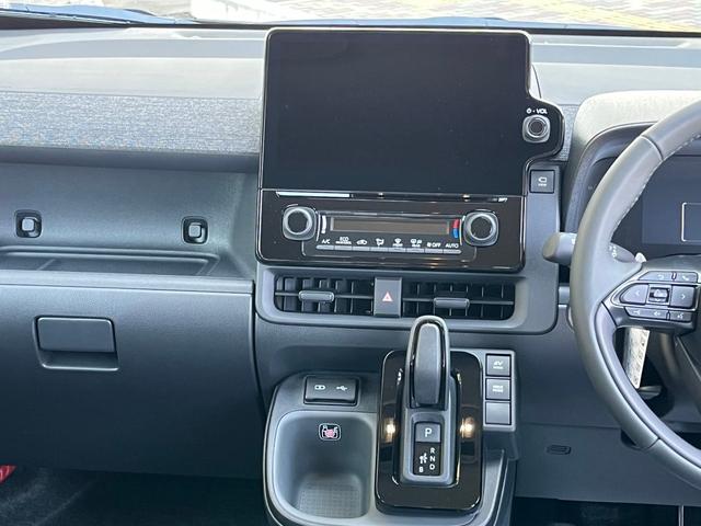 Toyota SIENTA 2024