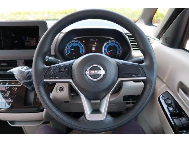 Nissan ROOX 2024