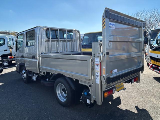 Mitsubishi Fuso CANTER 2025