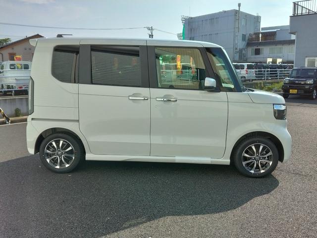 Honda N-BOX CUSTOM 2024