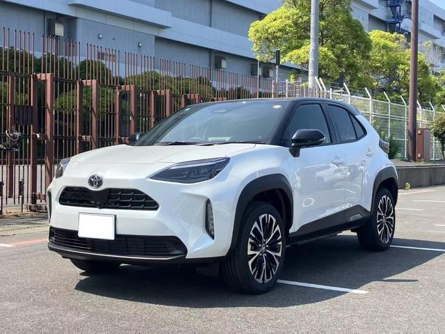 Toyota YARIS CROSS 2025
