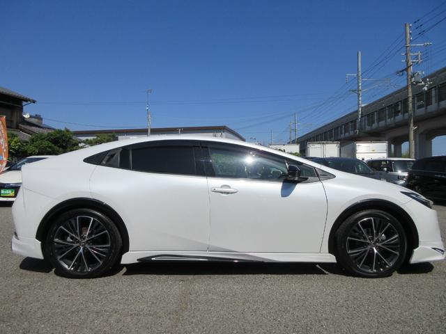 Toyota PRIUS 2023