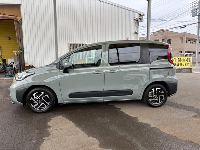 Toyota SIENTA 2024