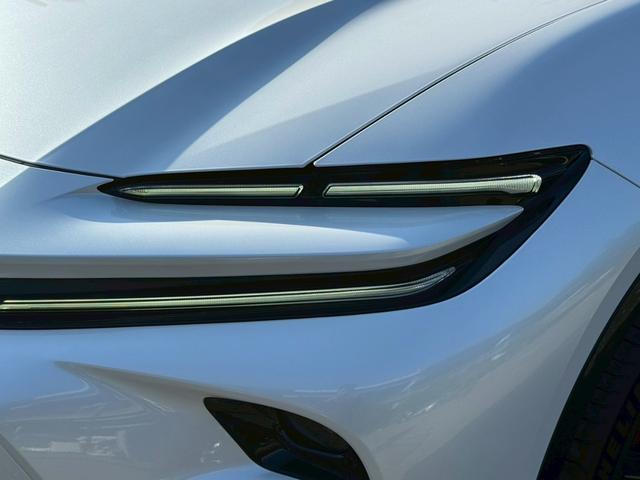 Toyota CROWN SPORT 2024