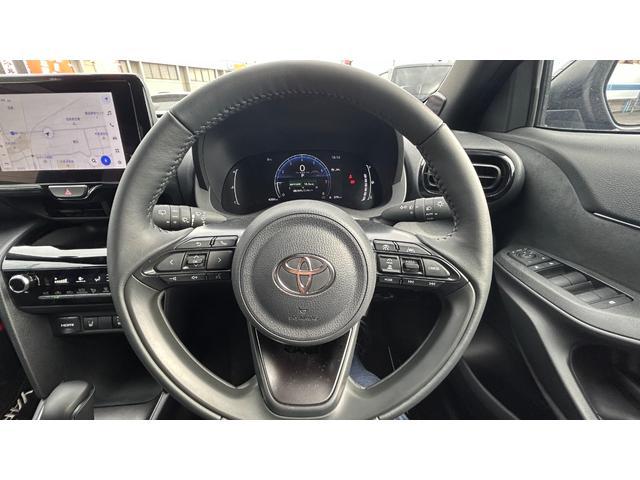 Toyota YARIS CROSS 2024