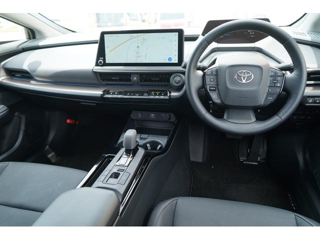 Toyota PRIUS 2024