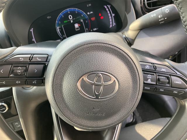 Toyota YARIS CROSS 2025