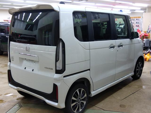 Honda N-BOX CUSTOM 2024