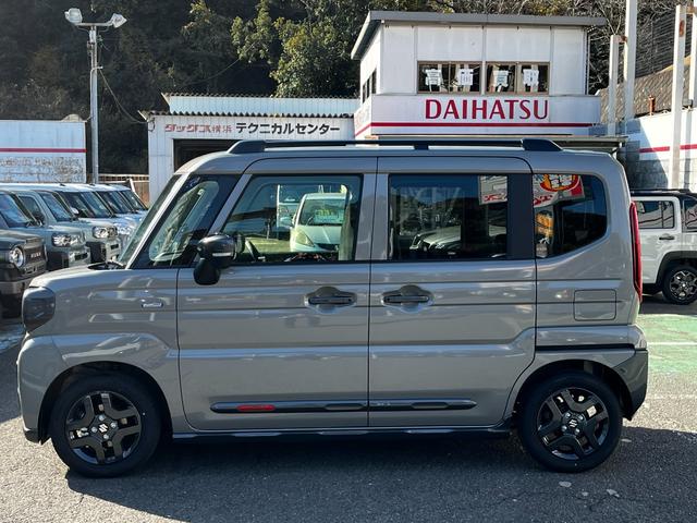 Suzuki SPACIA GEAR 2025